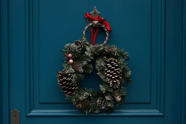 christmas decorations for front door